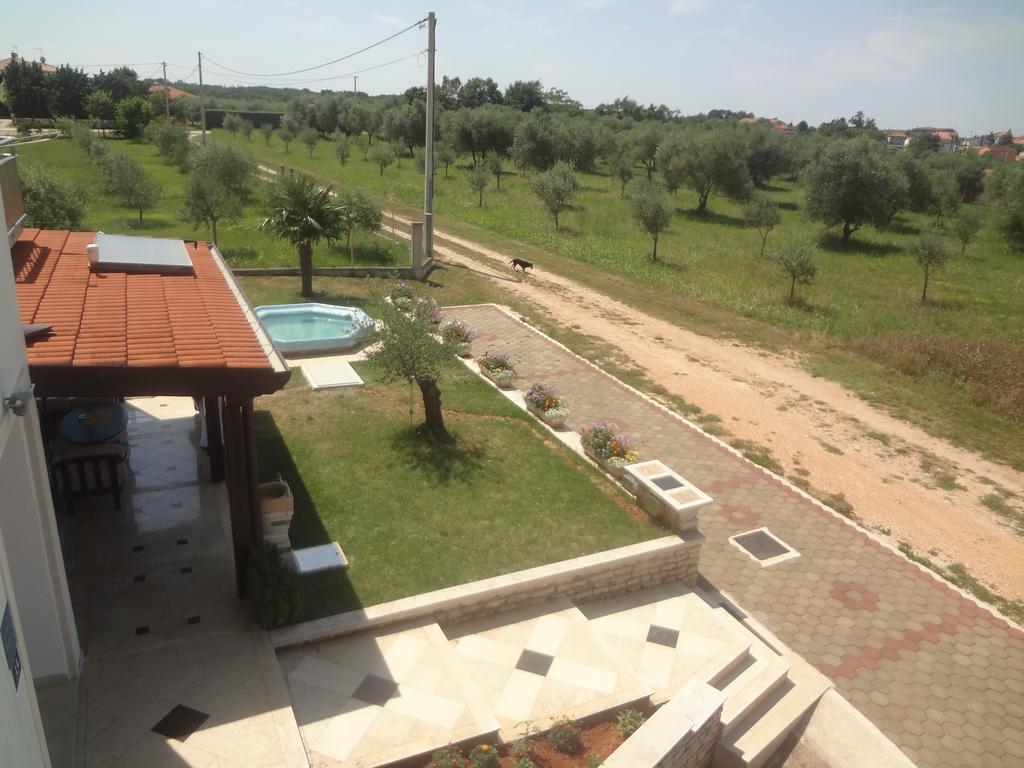 Apartments Zdravac Umag Luaran gambar